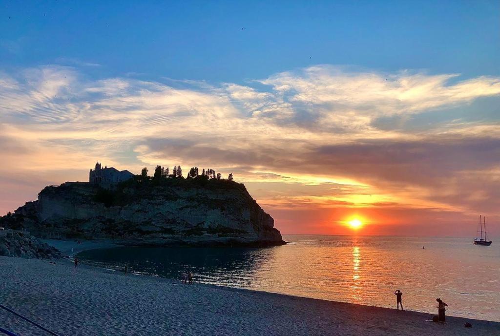 The Queen Tropea Ngoại thất bức ảnh